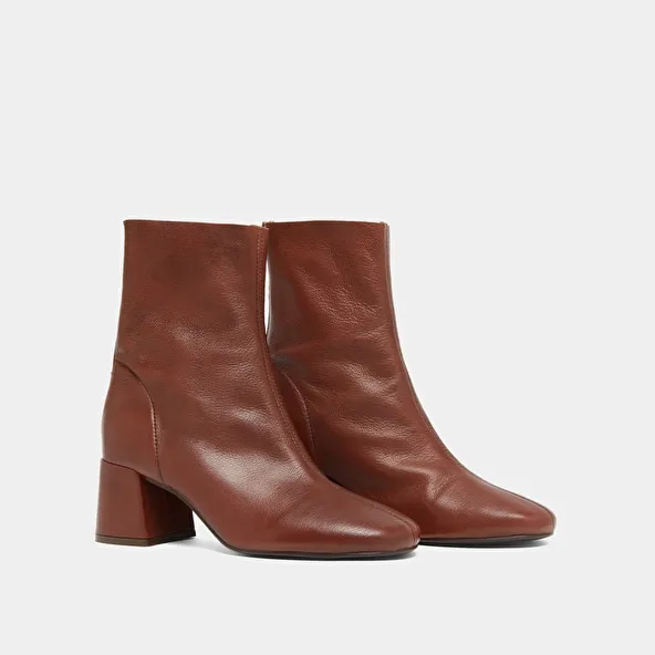 Ankle boots with rear zips in brown grained leather