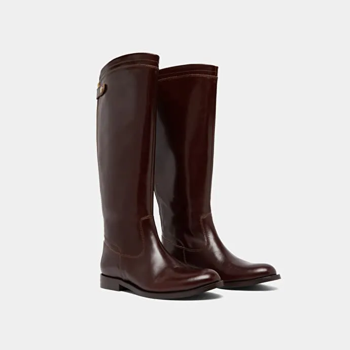 Boots with back zips in brown leather