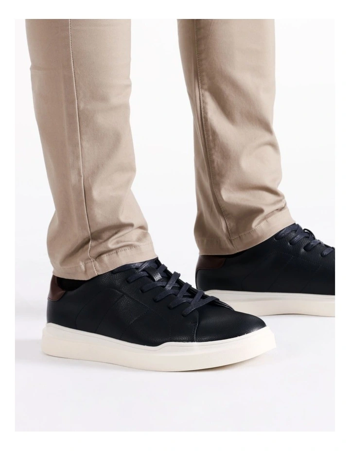 Craig Sneaker in Navy