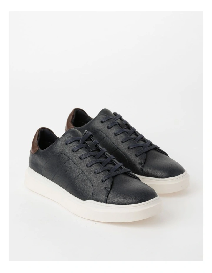 Craig Sneaker in Navy