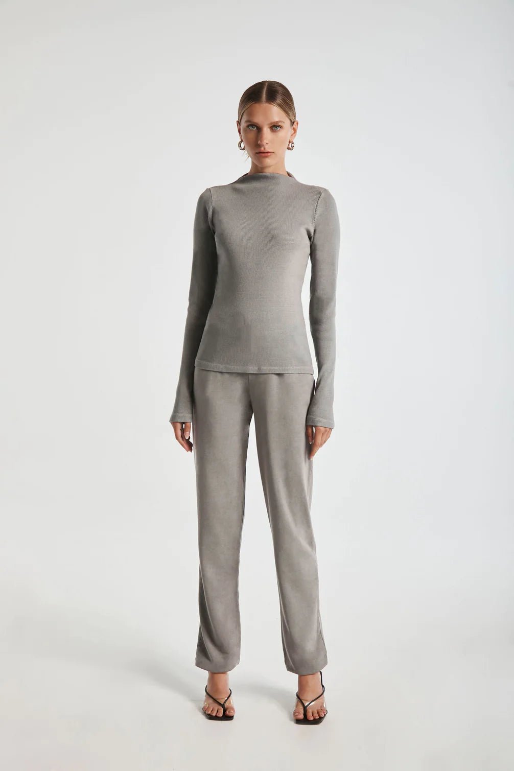 Lanston Declan Ribbed Mock Neck Top in Haze