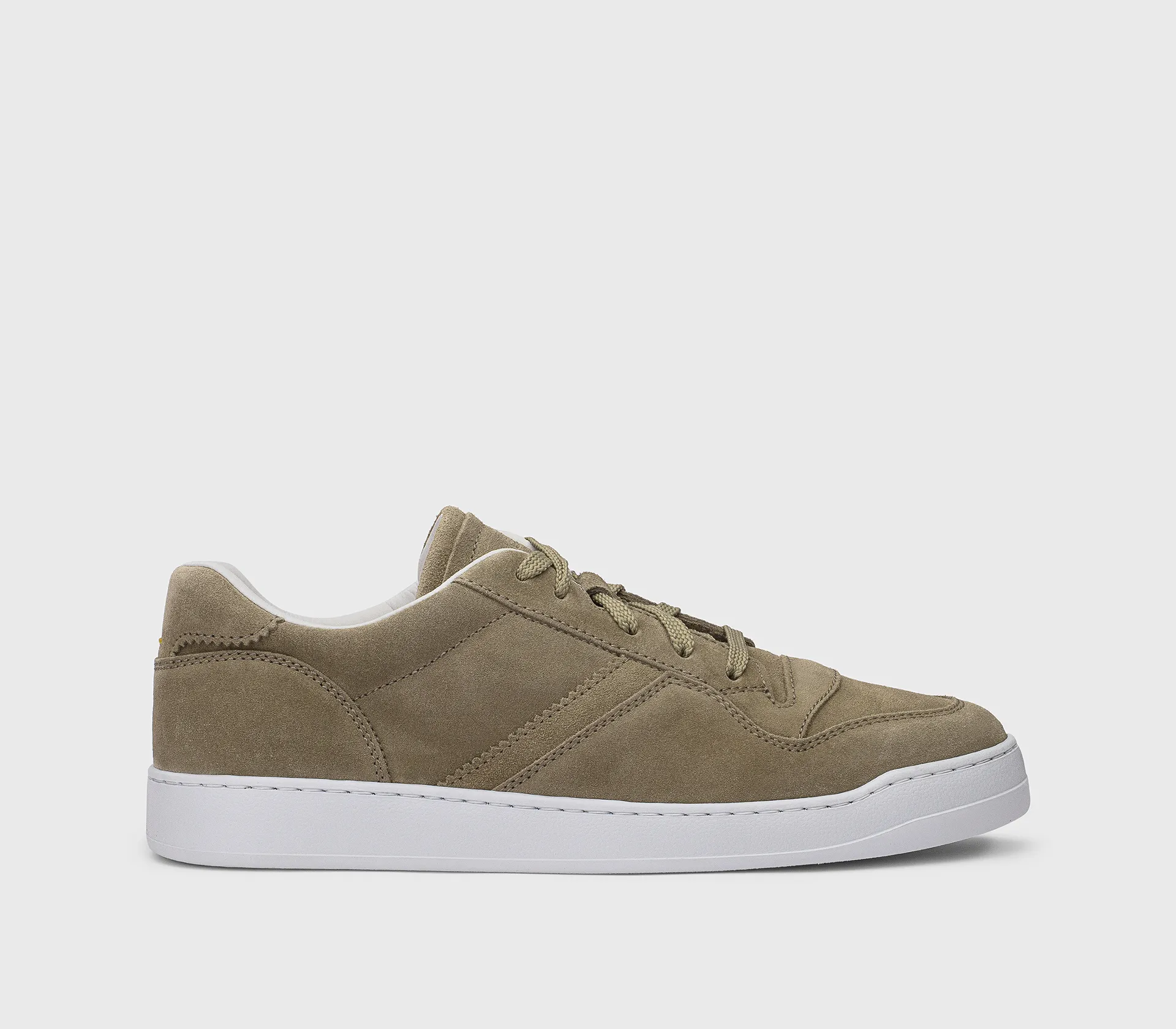 Sneaker in nut suede