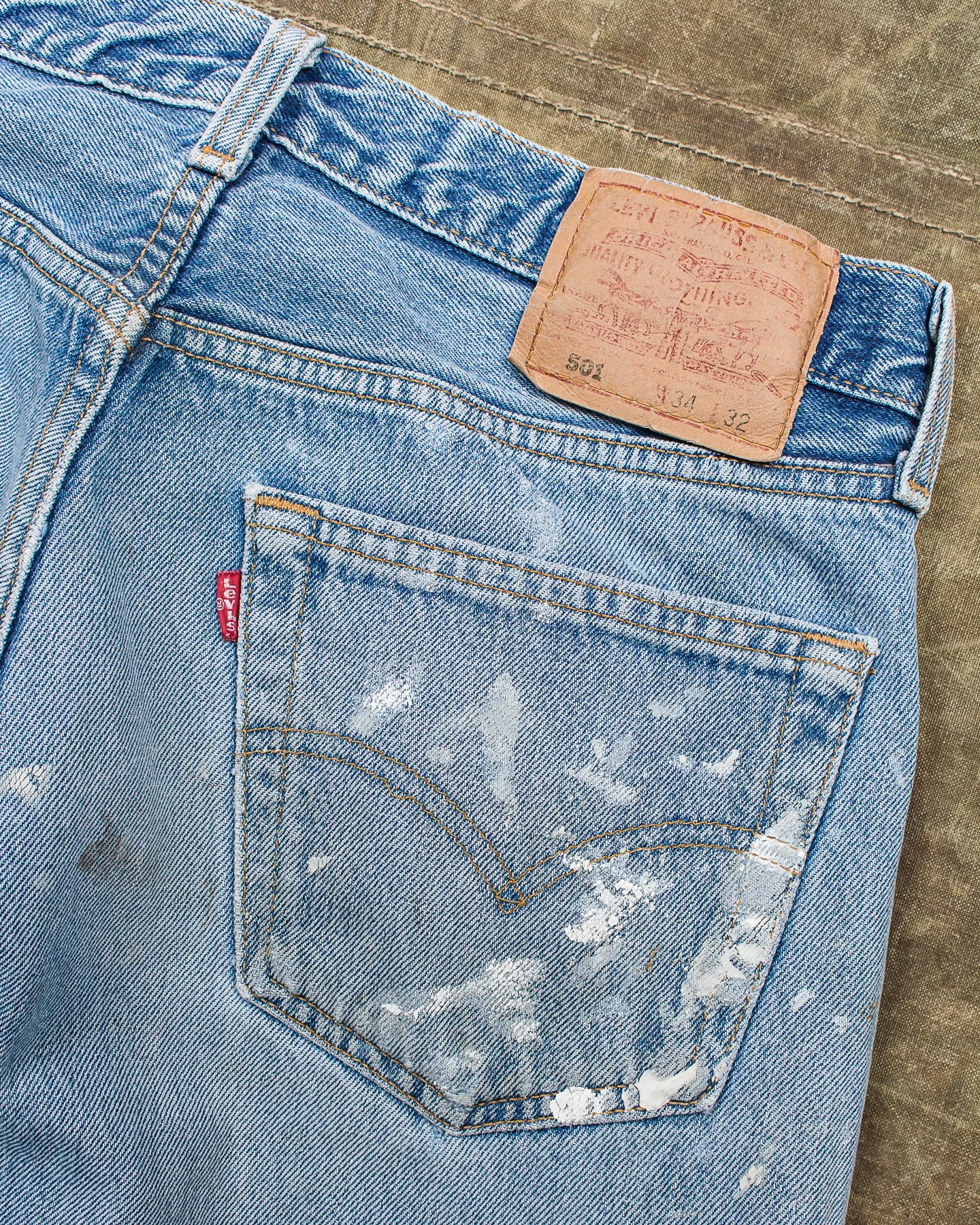 Vintage 1990s Made in USA Levi's 501 Jeans W34