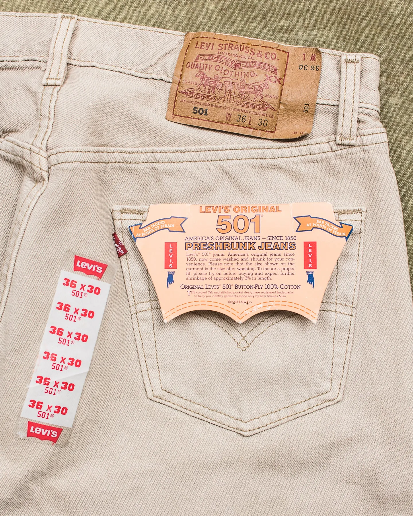 Vintage 90's Made in USA Dead Stock Levi's 501 Beige Jeans W 36 / L 30